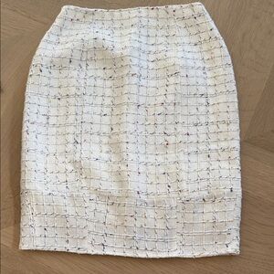 Elegant White Tweed Skirt